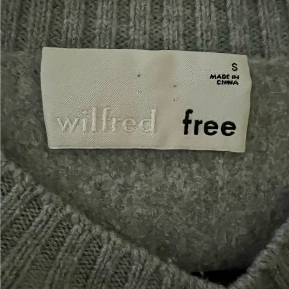 Aritzia Wilfred free sweater - Picture 4 of 5